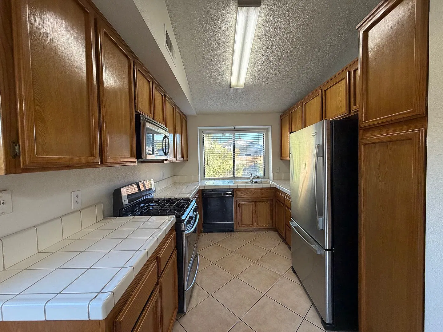 SW Bakersfield Home! — Photo 3