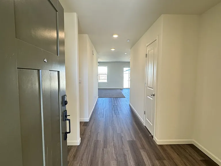4549 Michelle Dr — Photo 7