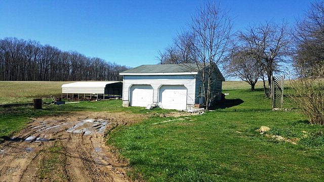 2nd image of 584 Millerstown Rd