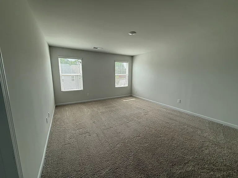 5251 Canberra Dr — Photo 28