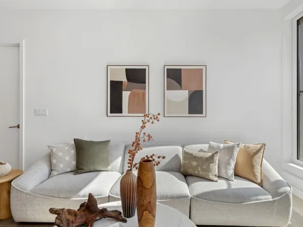 215 West 28th Street 11D image 3 of 16
