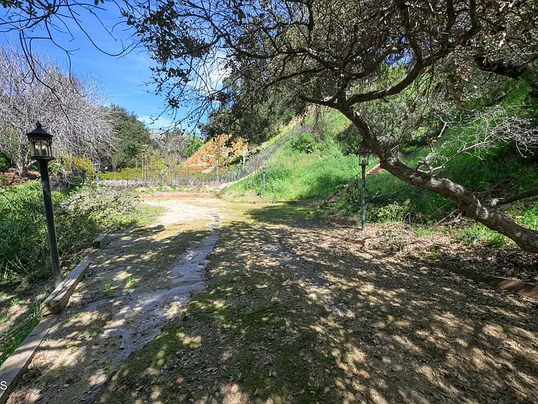 3263 New York Dr — Photo 65