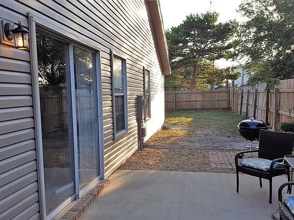 3rd image of 191 Woodland Park Cir