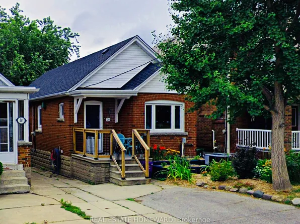 30 Ronald Ave, Toronto, ON M6E 4M6