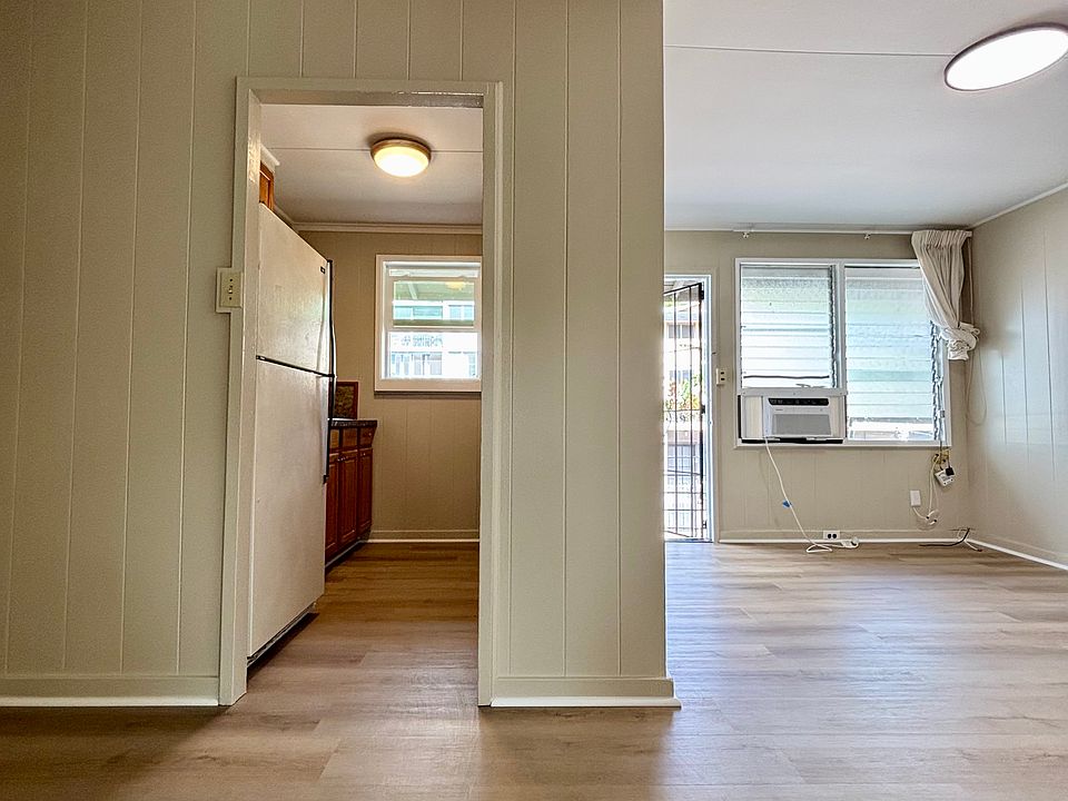 1st image of 1464 Thurston Ave APT 2