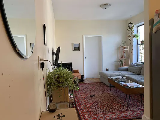 Rented by Yup Realty LLC | media 60