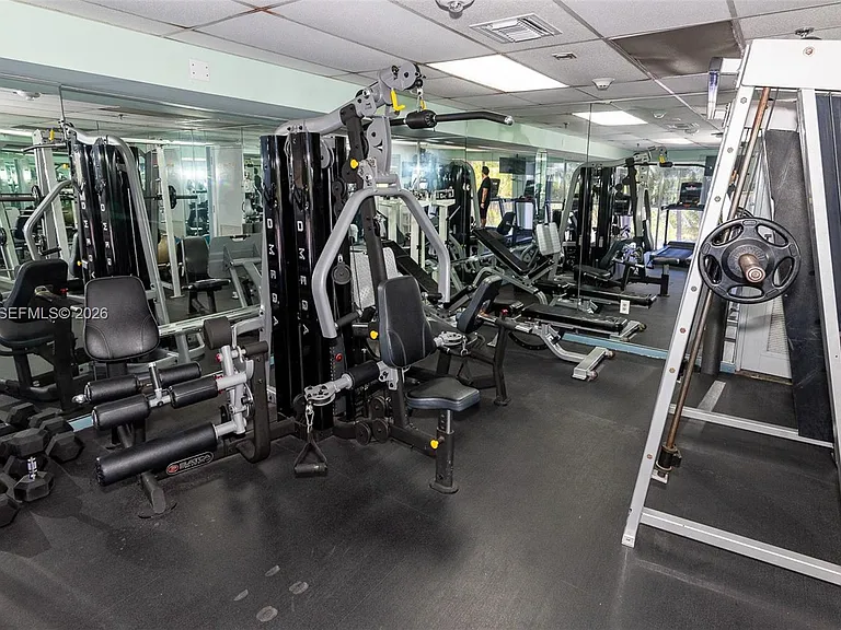 9341 Collins Ave #907 — Photo 37