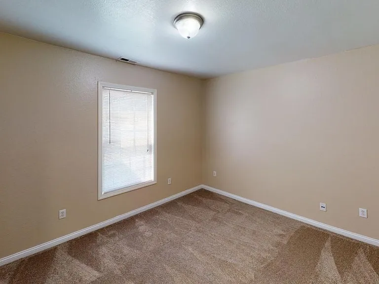 Fox Brook Apartments — Photo 7