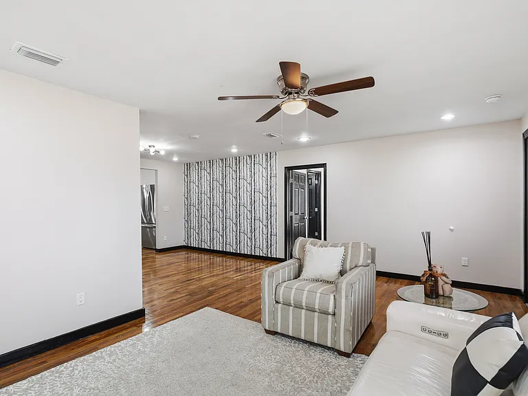 1808 Chestnut Ave — Photo 10