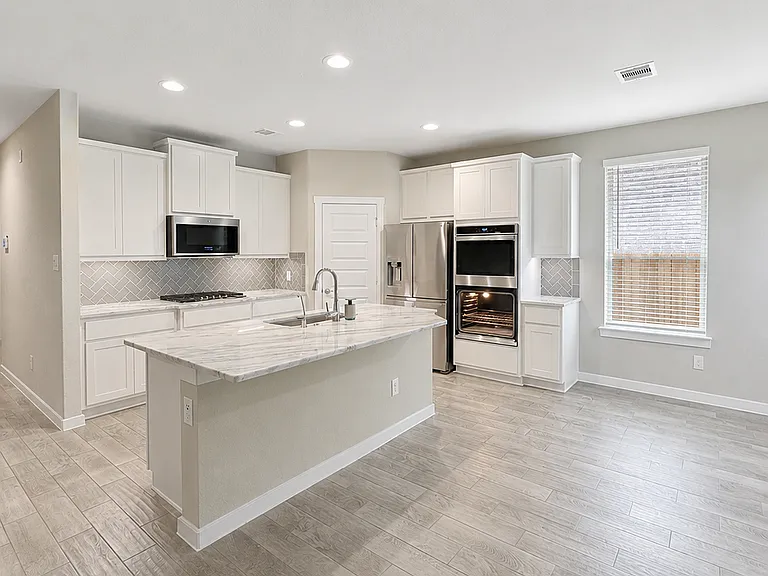 28503 Hannahs Harbor Ln — Photo 9