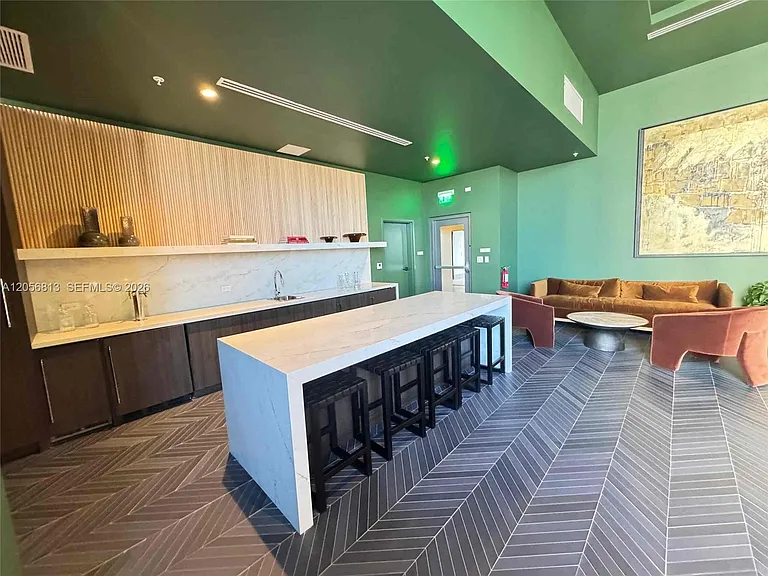 11 NE 6th St #705 — Photo 39