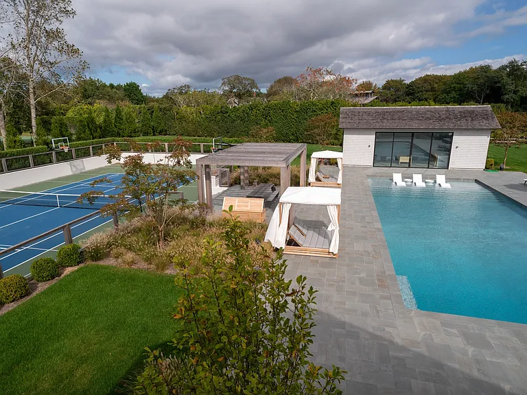 Fordune Ct — Photo 2
