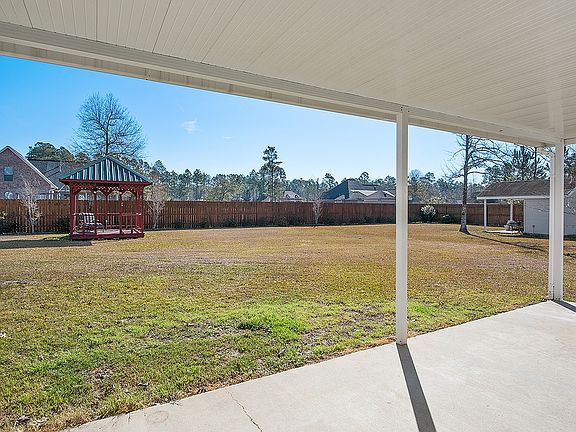 3rd image of 64226 Diane Dr