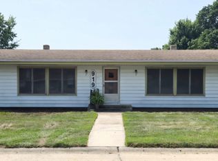919 W 19th St UNIT 2, Carroll, IA 51401