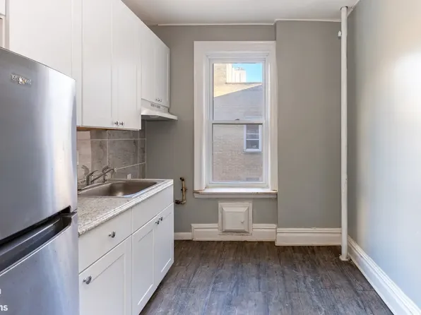 673 41st Street image 5 of 13