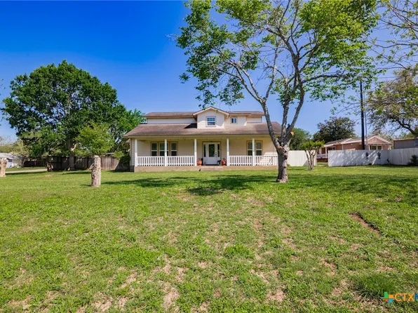 344 W High St, Goliad, TX 77963