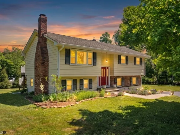 29 Oxford Cir, Montgomery Twp., NJ 08558
