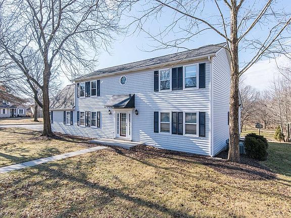 2nd image of 870 Charwood Dr