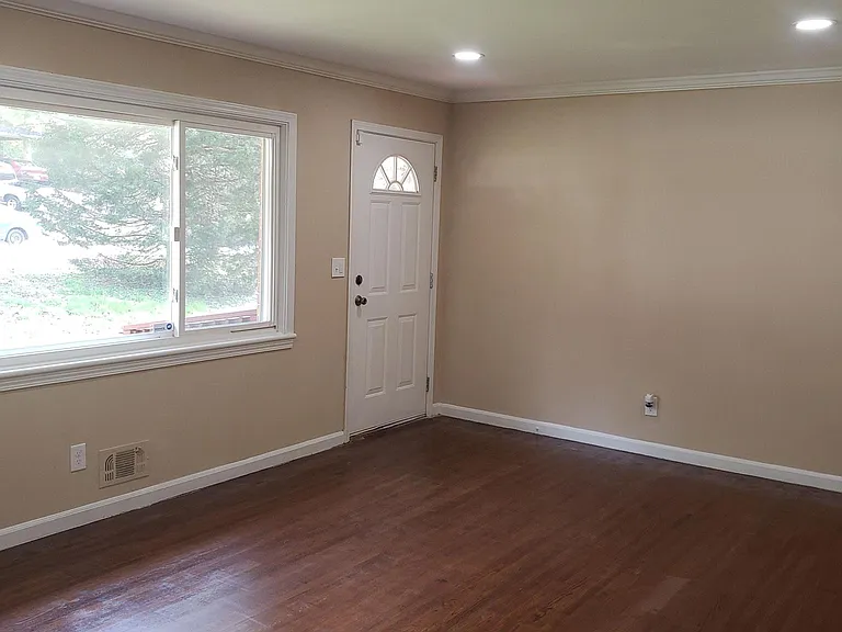 971 Gresham Ave SE — Photo 19