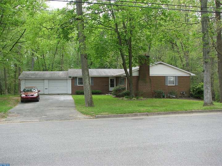 1st image of 158 Lynnhaven Dr
