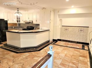 14 Willoughby Ave APT 1, Brooklyn, NY 11205