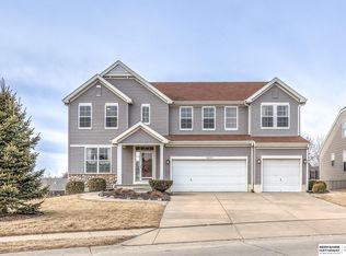 16003 Virginia St, Omaha, NE 68136