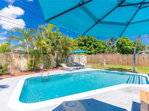 6445 SW 22nd Ct, Hollywood, FL 33023