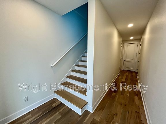 4th image of 821 Oak Bend Ln