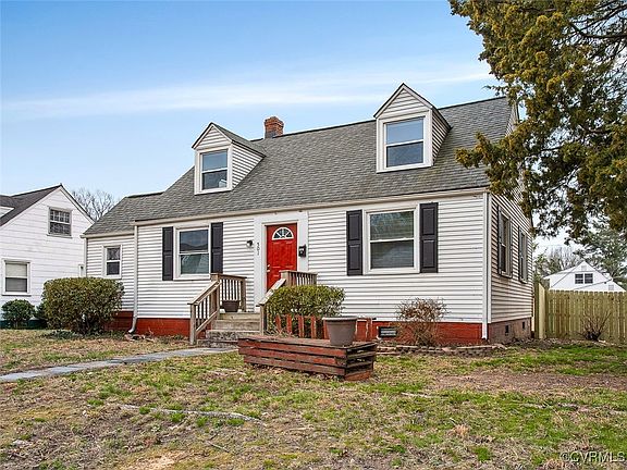 2nd image of 501 Hazelhurst Ave