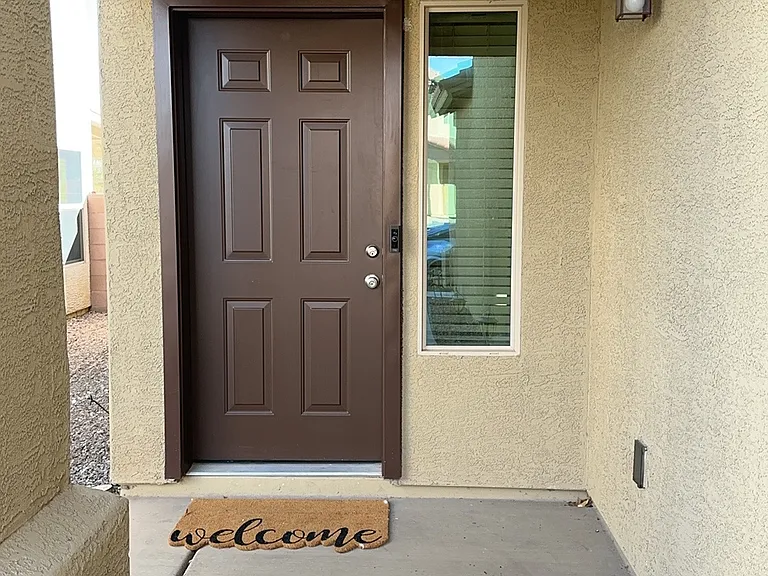 917 W Placita Canalito — Photo 2