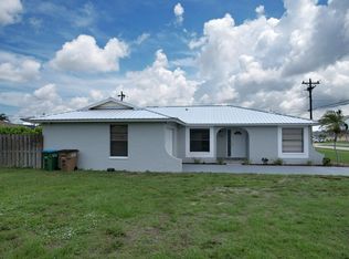 627 SE 23rd St, Cape Coral, FL 33990