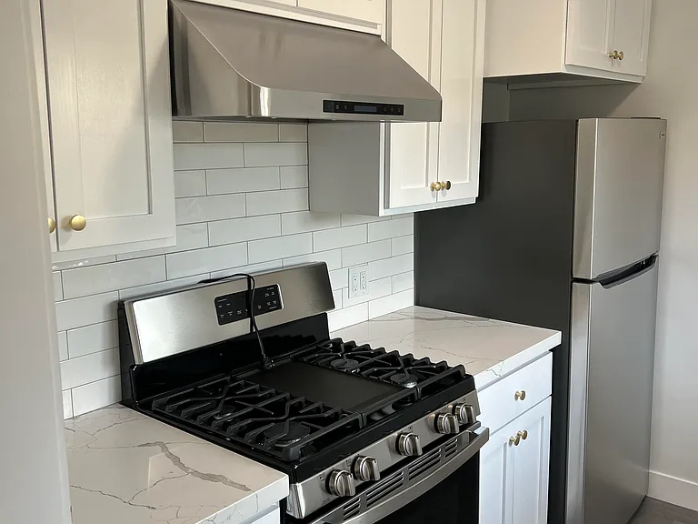 1315 N Poinsettia Pl #7 — Photo 9