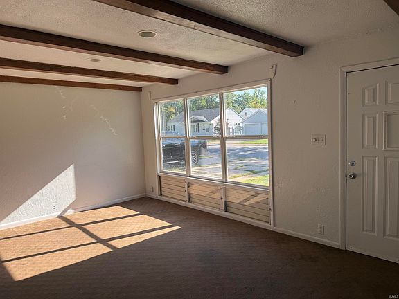 4th image of 117 N Riverside Blvd