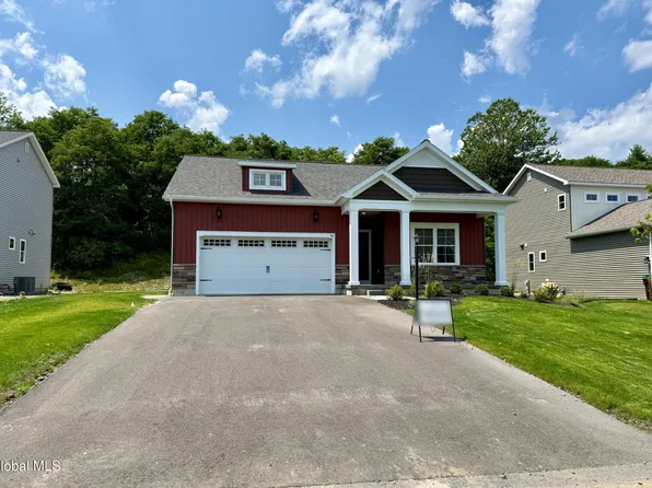 16 Quail Run, Voorheesville, NY 12186