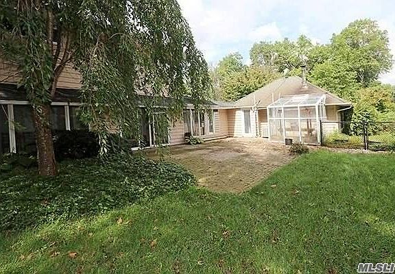 5th image of 8 Hill Ln