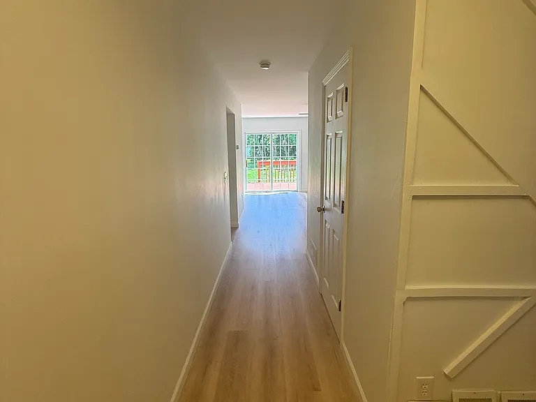 Foyer/Hallway