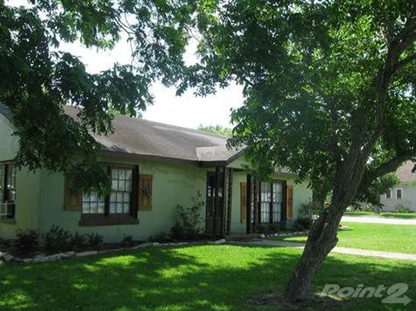 1111 Ewing St, Brenham, TX 77833