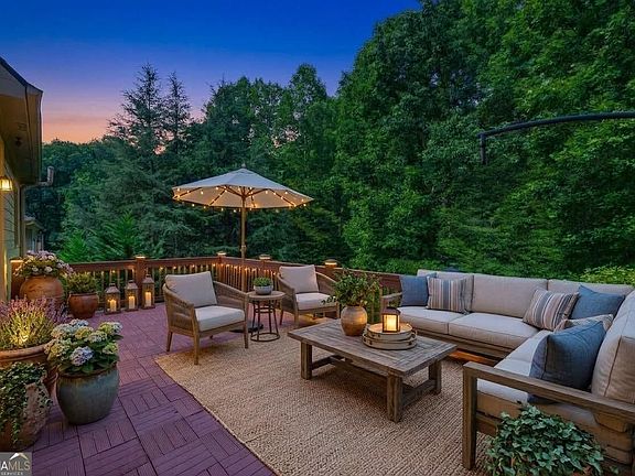 3rd image of 202 Cane Mill Ln