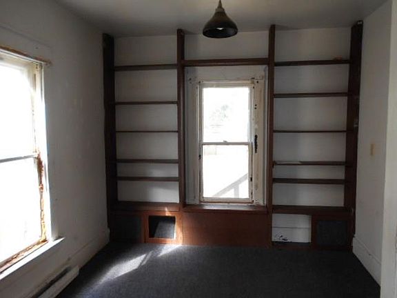 3rd image of 1138 E 20th St
