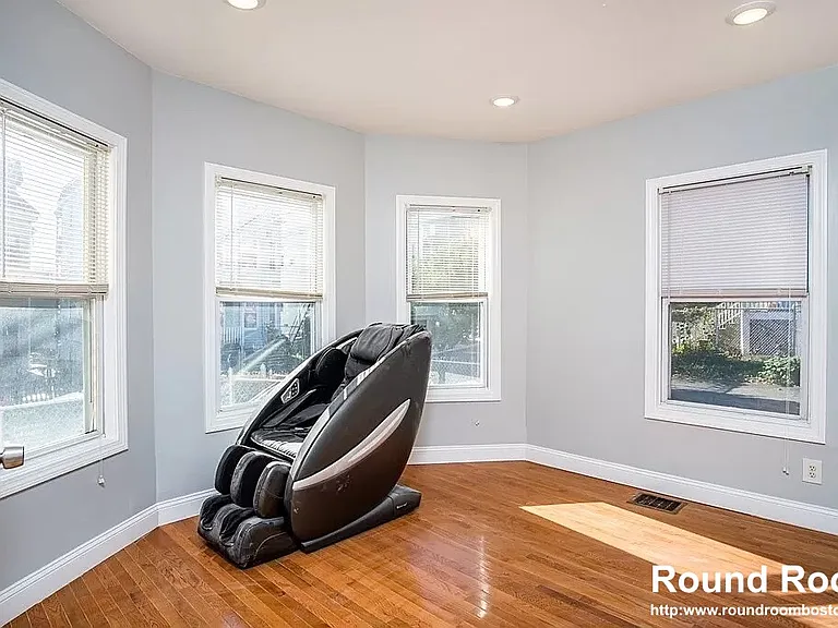 28 Moreland St #28 — Photo 8