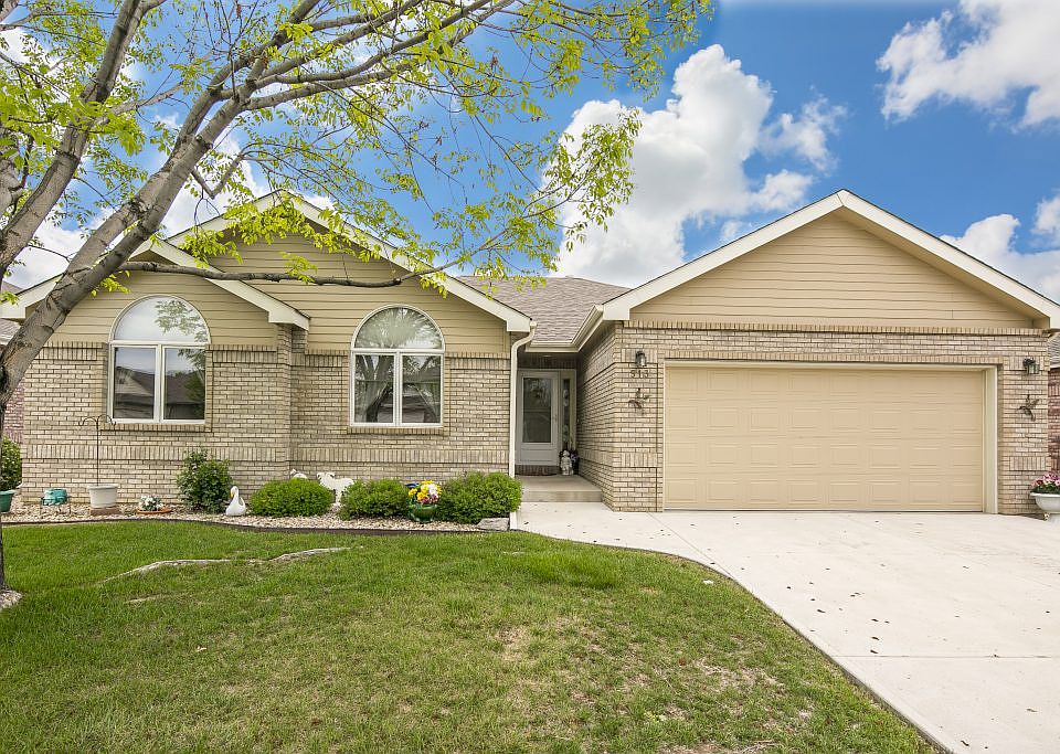 1st image of 513 Trailwood Cir