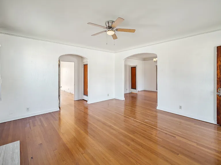 326 E Mistletoe Ave #2 — Photo 30