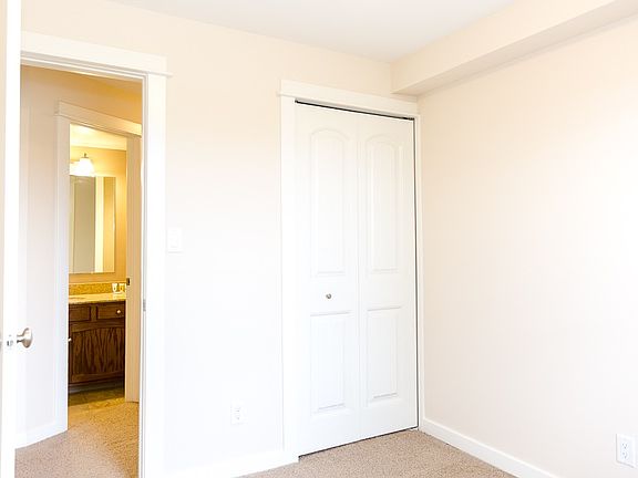 Smaller bedroom