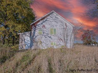 703 S Peters Rd, Casnovia, MI 49318