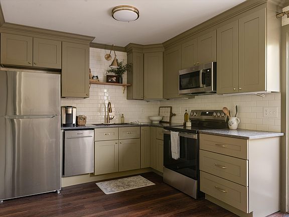 3rd image of 1100 W Main St APT F7