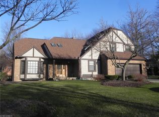231 Seaward Way, Avon Lake, OH