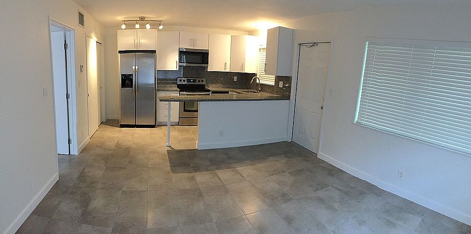 2nd image of 1528 NE 32nd St