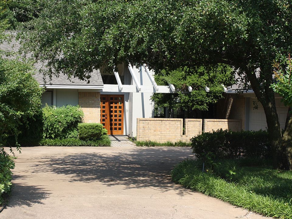 Front on cul-de-sac