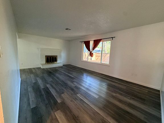 5th image of 244 Paragon Ave
