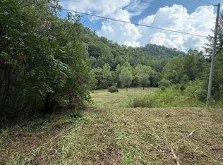 339 Old Hammond Post Office Rd, Flat Lick, KY 40935